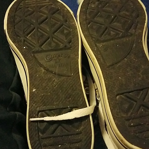 Converse - Picture 2 of 3